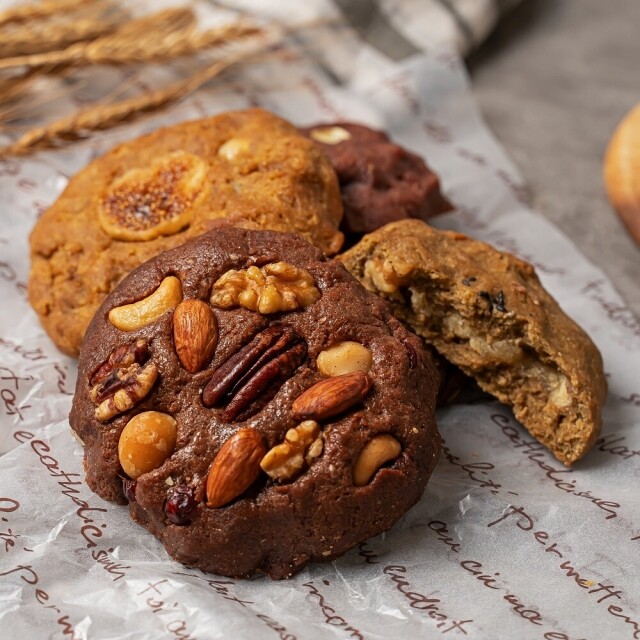 춘천몰,[1+1 설선물 발렌타인데이 사전예약 ] 비건 통밀 르뱅쿠키 부모님 선물세트 700g*2박스 [발송일- 2.11~2.12] 발렌타인데이 설 예약주문 수제쿠키 비건쿠키 쿠키선물 통밀쿠키 명절선물 발렌타인데이 선물